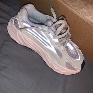 Yeezy 700 KIDS